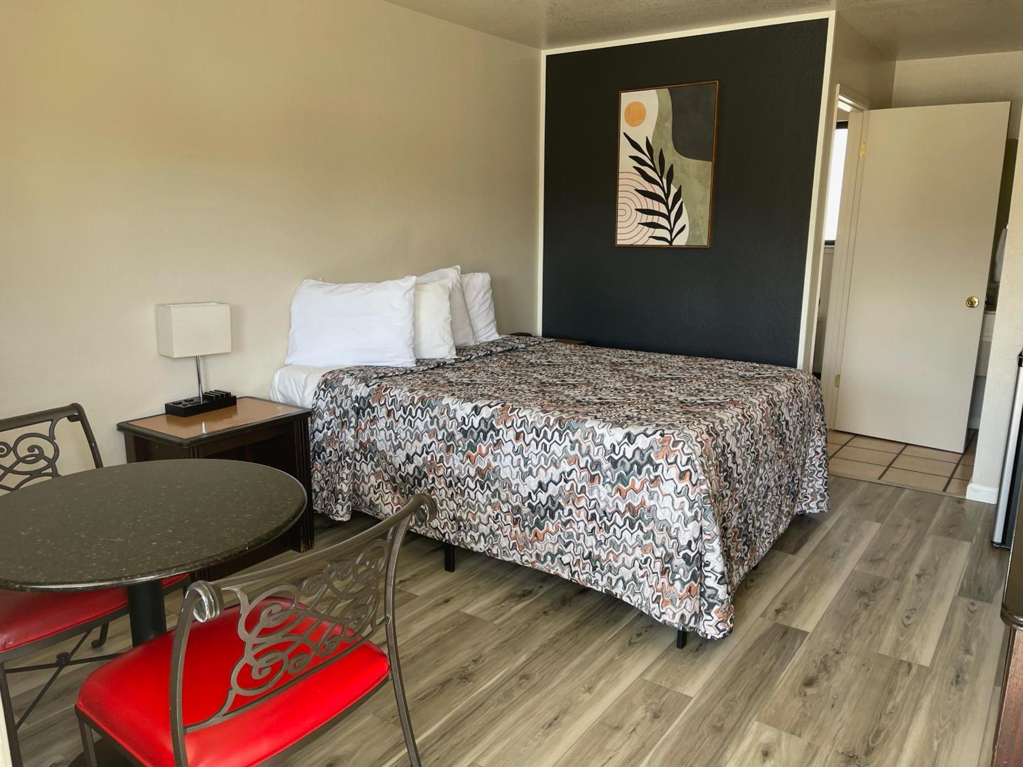 Hotel 8 Soledad